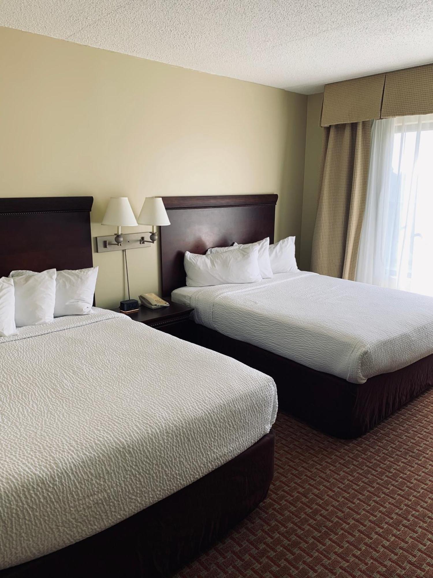 מורגנטאון Euro-Suites Hotel מראה חיצוני תמונה