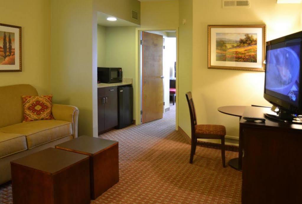 מורגנטאון Euro-Suites Hotel מראה חיצוני תמונה